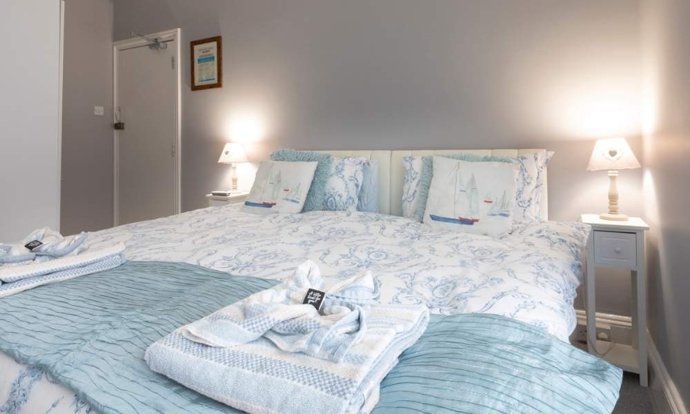 B&B Plymouth - Bedroom - The Firs B and B Plymouth